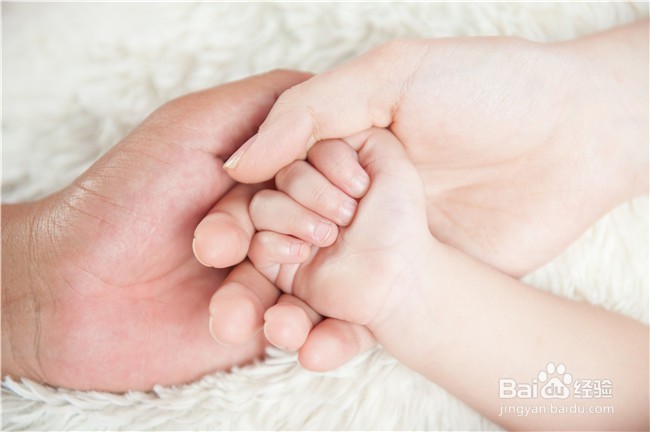 如何让小宝宝自己睡觉