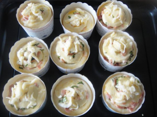 培根罗勒芝士面包