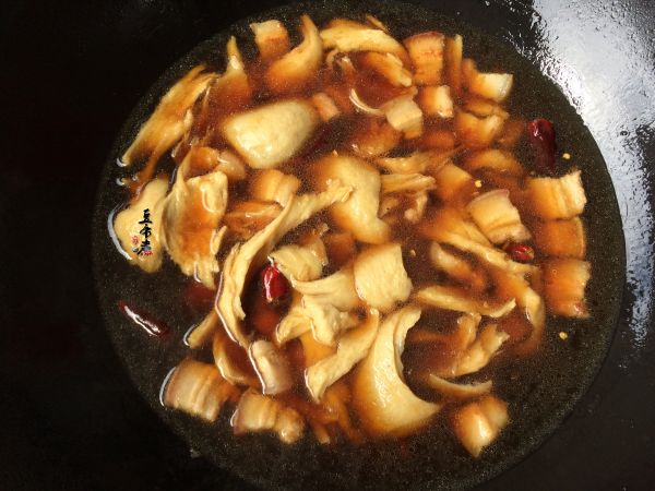 蒜苗面筋烧五花肉