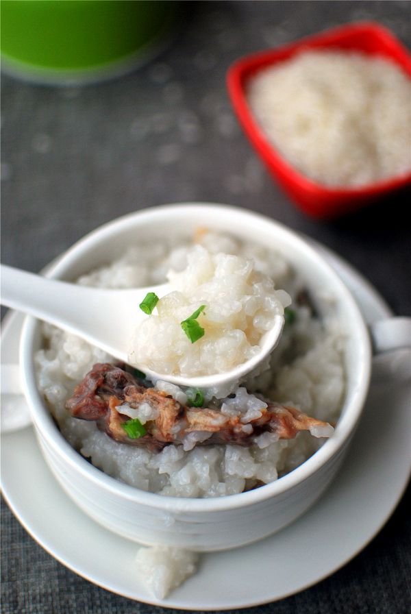 焖烧腊鸭头稀饭
