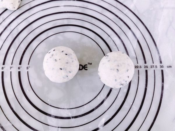 全麦法式芝黑麻球