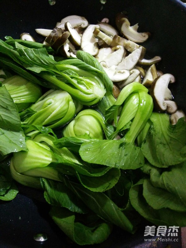 小油菜烩香菇