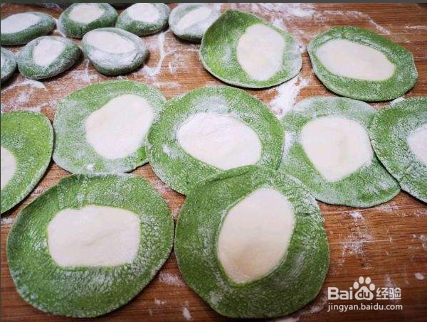 “百财”白菜饺子的做法