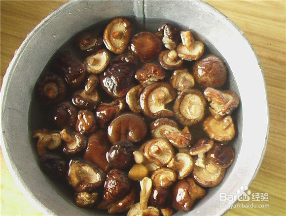 香菇炖鸡制作方法