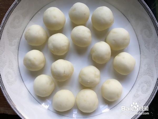 学会这道水晶土豆丸子，你就是半个厨神