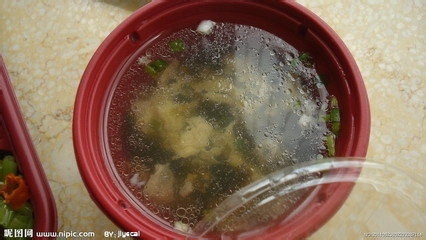 怎样用饮食减轻或预防高血压肾病：[2]紫菜汤