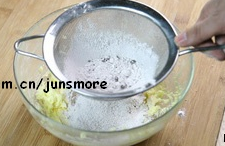 朗姆葡萄椰蓉方块饼干