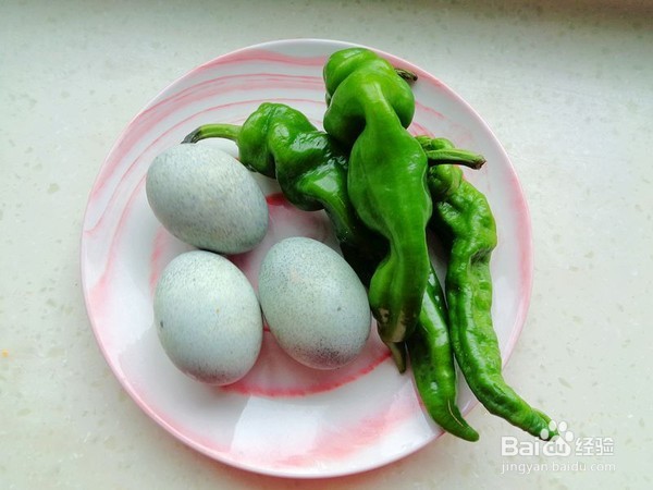 如何做青椒擂皮蛋