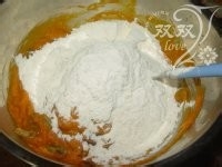 南瓜发糕类似奶酪,色香俱全