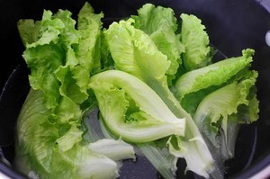 凉拌蒜蓉油淋生菜如何做？详细教程