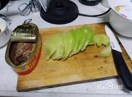 这两种食物搭配一起炒，味道竟出奇的好