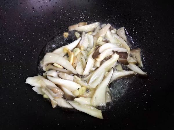 蚝油平菇西蓝花