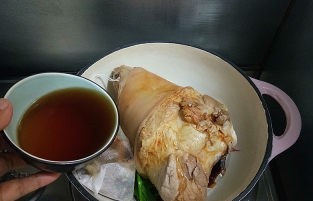 宴客看家菜招财肘子的攻略
