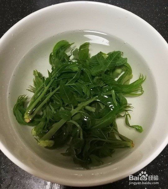 方便好吃的凉拌香椿豆腐