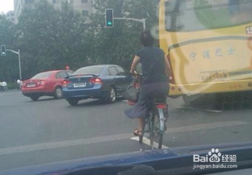 大风天气开车如何注意安全？