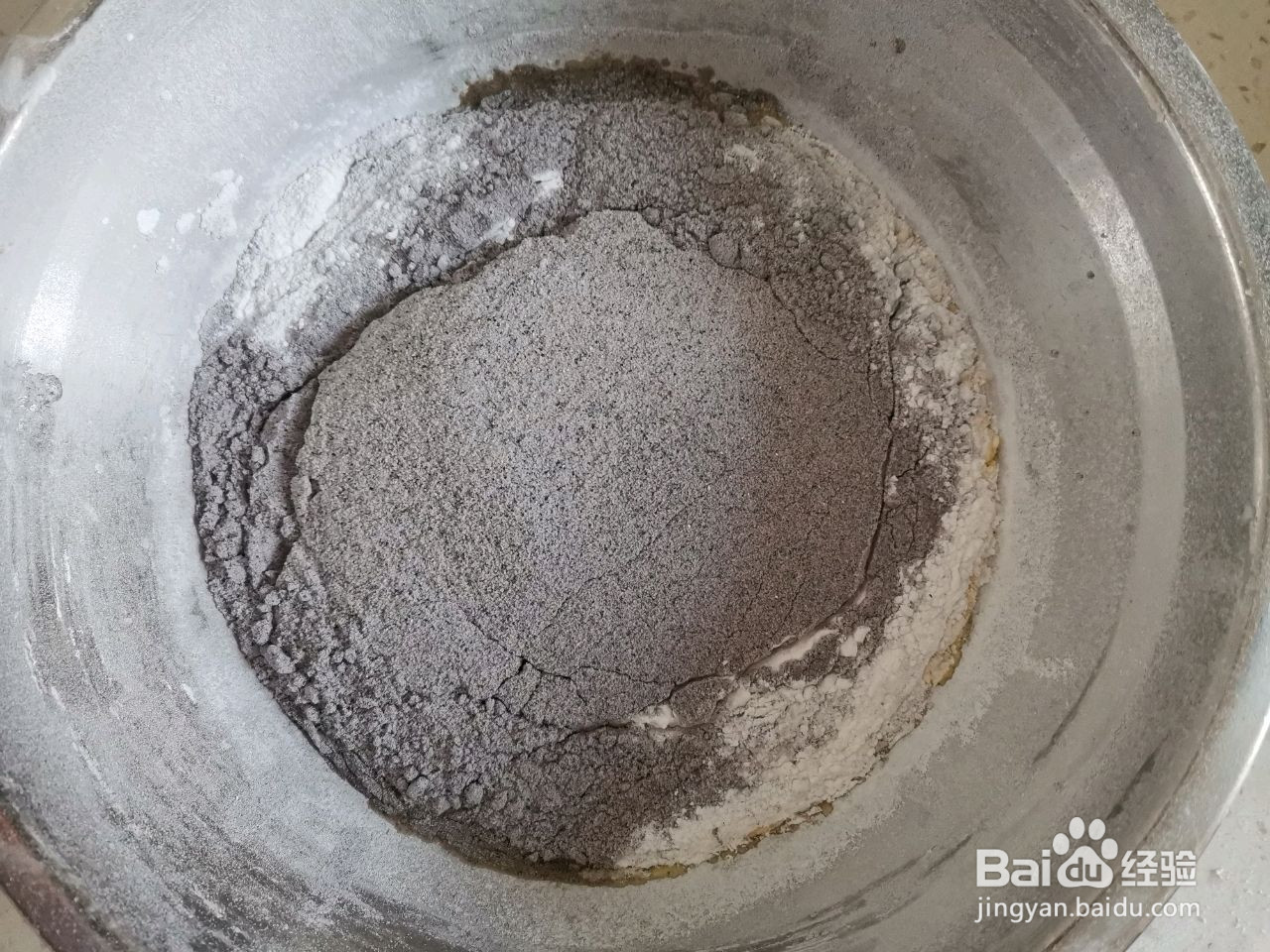 粗粮黑米蒸糕少油少糖的做法