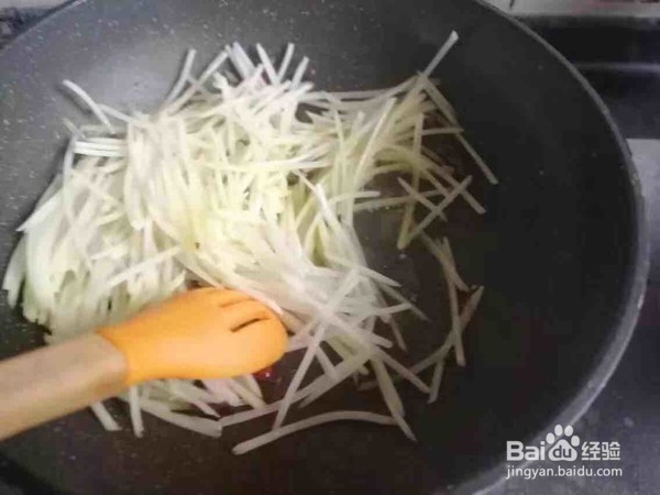 酸辣土豆丝的做法