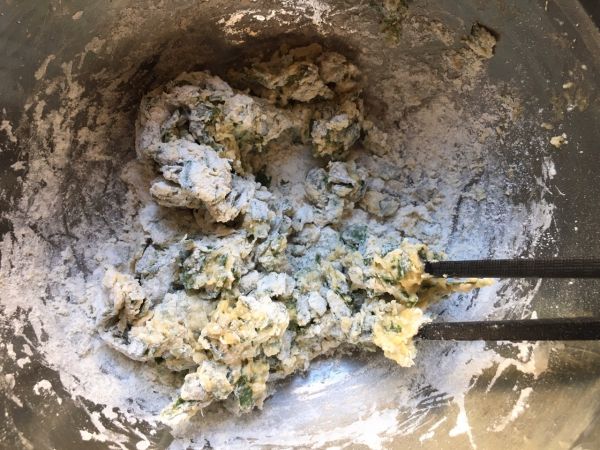 酸辣韭菜面片汤