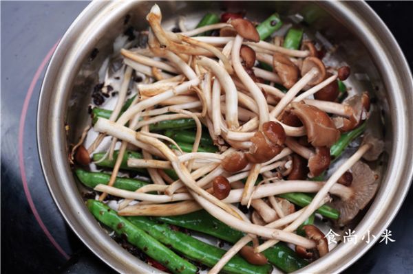 干煸茶树菇扁豆