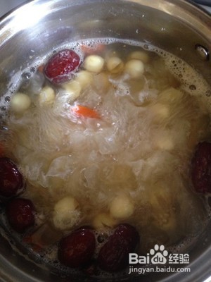 炎炎夏日,何以解忧唯有银耳红枣莲子汤!!!