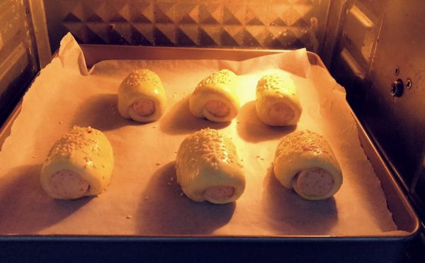 迷你一口肠仔包