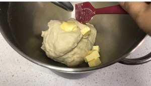 网红大蒜乳酪面包