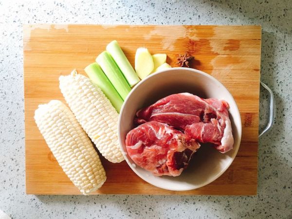 玉米山药棒骨汤