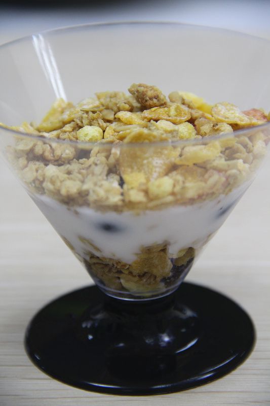 酸奶什锦水果谷物