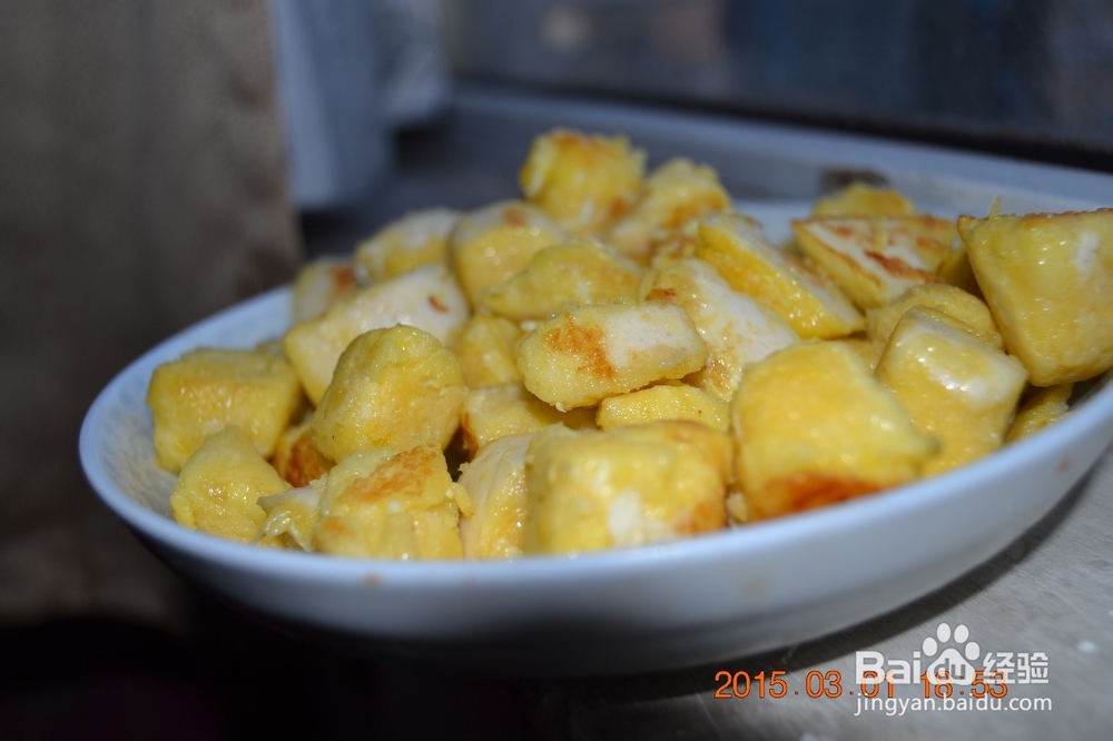 简单处理剩馒头-黄金鸡蛋馒头块