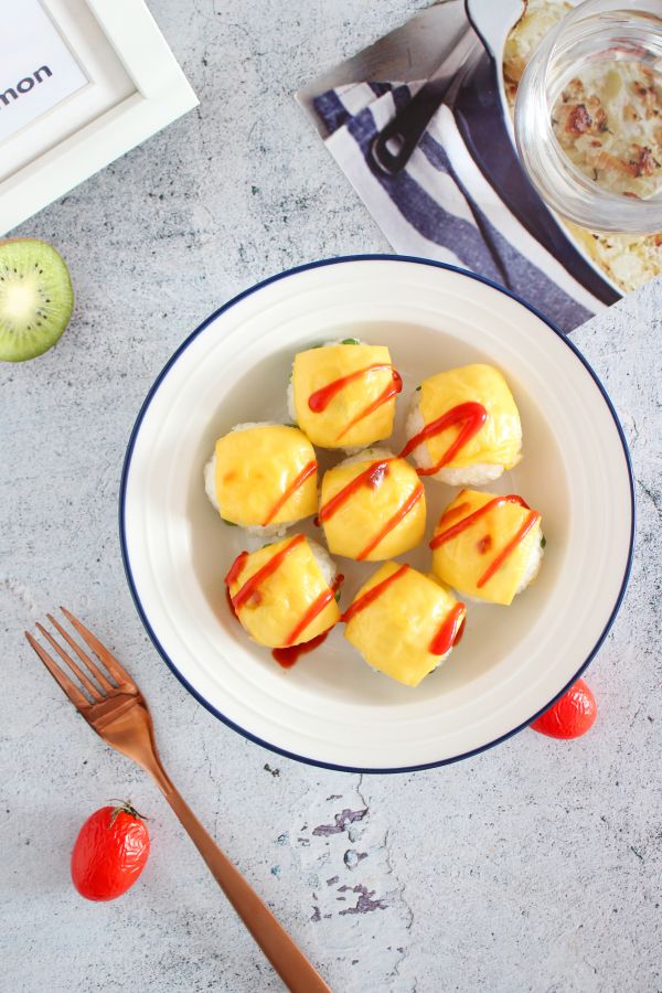 青豌豆肉松饭团