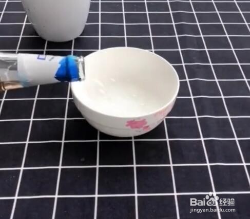 小白鞋发黄怎么办