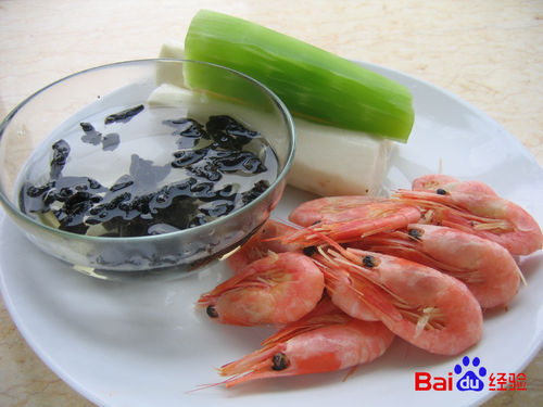 5分钟搞定一个好吃的菜---山药青笋炒北极虾