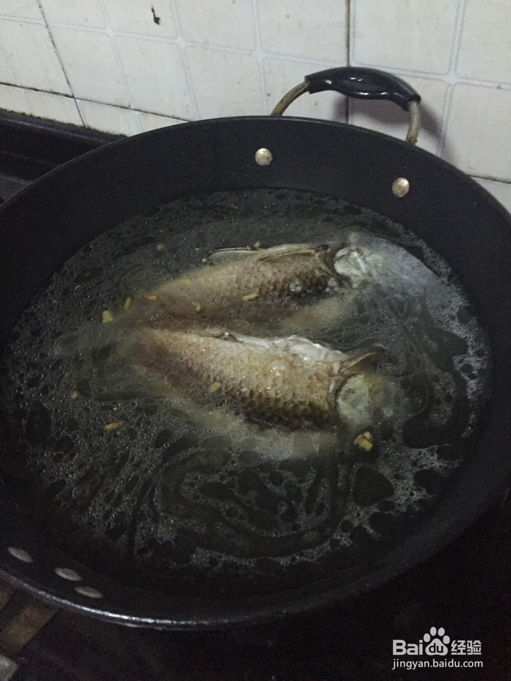鲜甜的鲫鱼豆腐汤羹