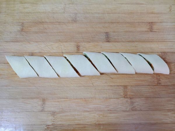 豆皮蔬菜卷蘸酱