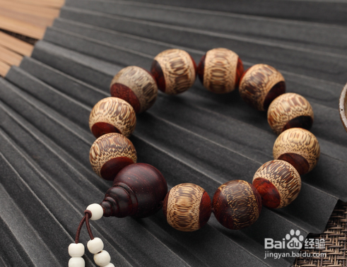 如何盘玩小叶紫檀