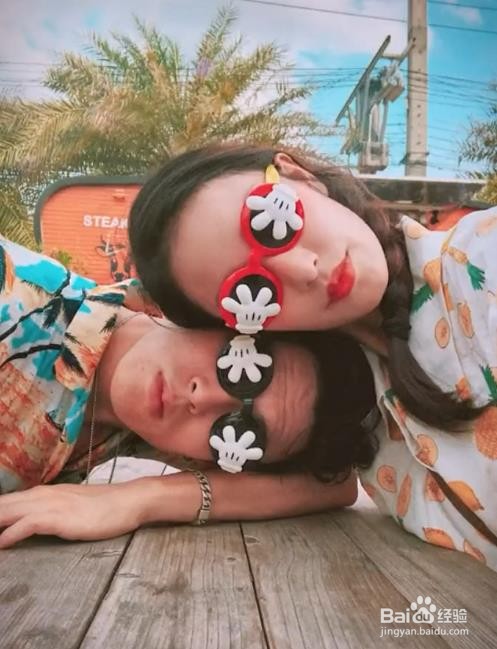 沙雕情侣拍照有什么小技巧 ？
