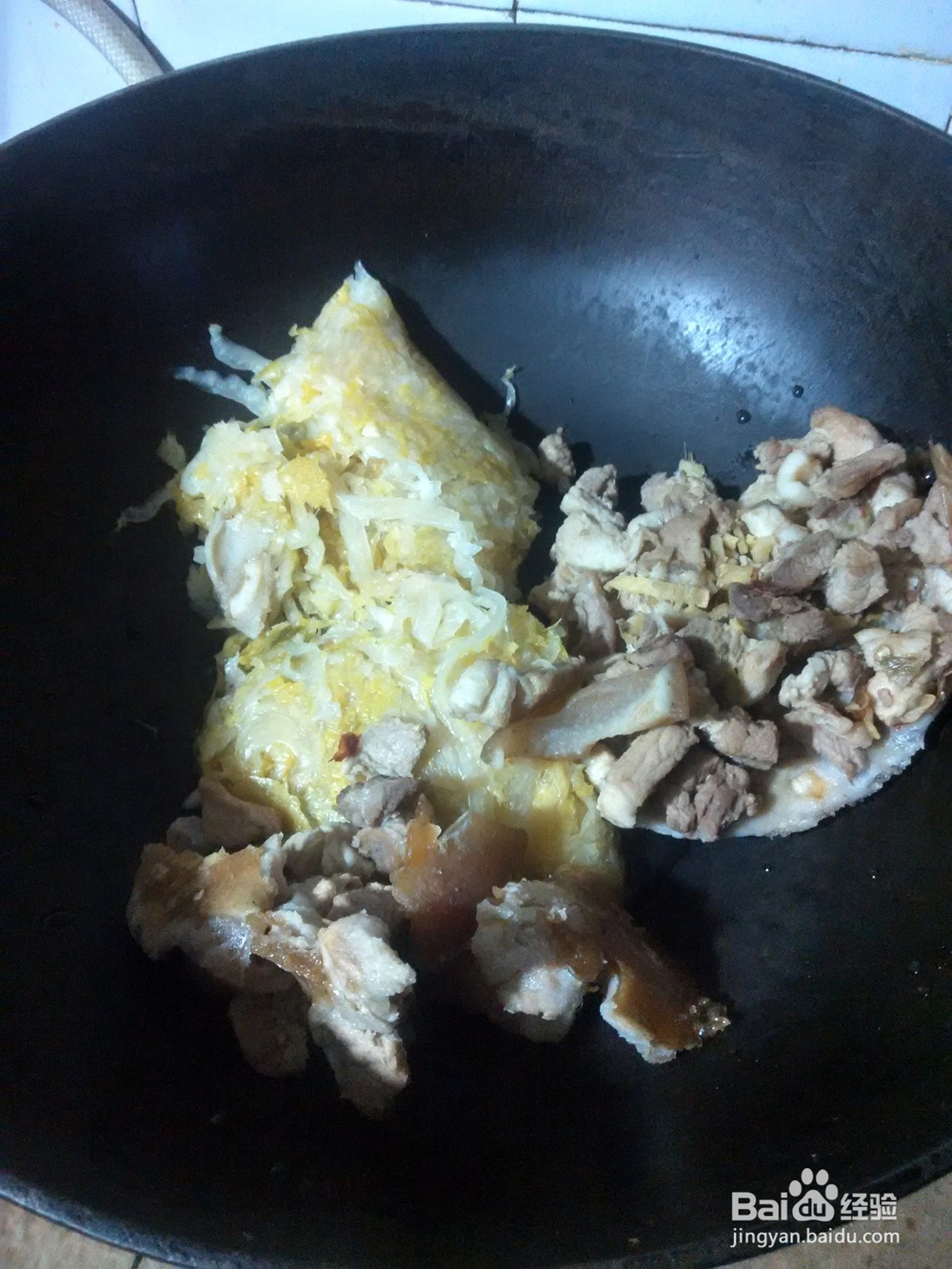 猪五花肉炖酸菜冻豆腐