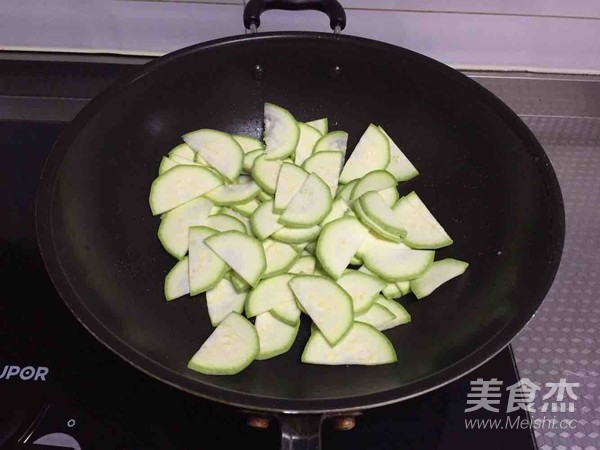 西葫芦时蔬小炒