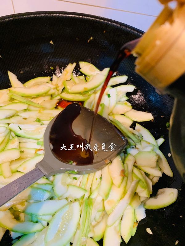 西葫芦肉片木耳饭