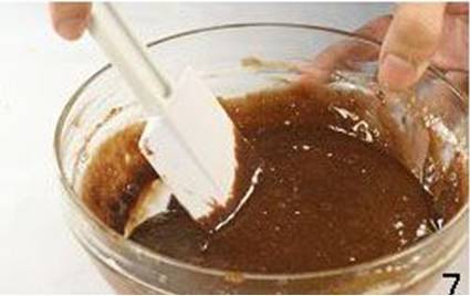 怎样在家自制熔岩巧克力蛋糕