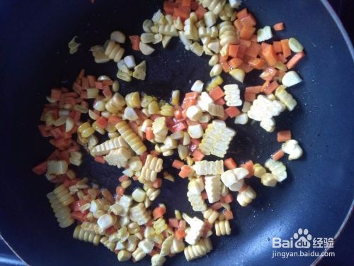 玉米粒炒胡萝卜丁的做法