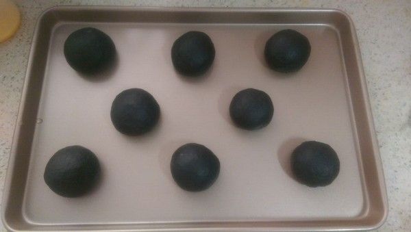 竹炭抹茶菠萝包