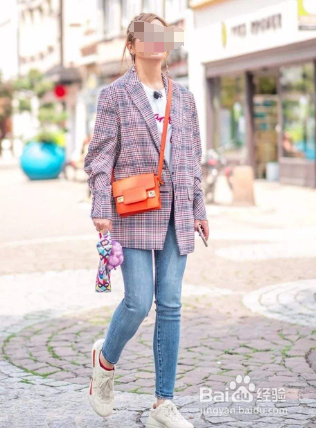 女生穿老爹鞋怎么搭配衣服？