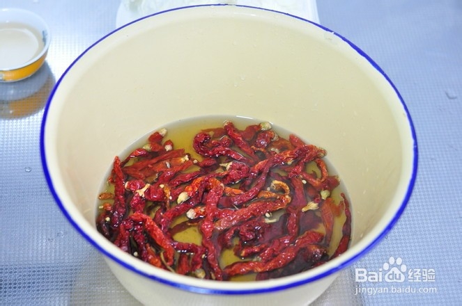 如何做酸辣白菜？