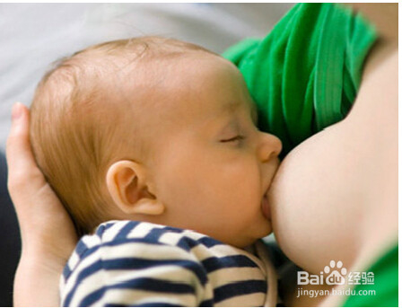 <b>四五个月的宝宝不好好吃奶怎么办</b>