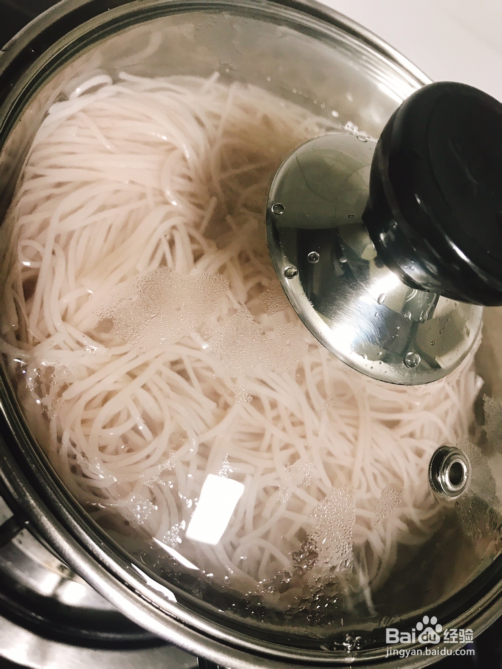 香气浓郁的小锅米线