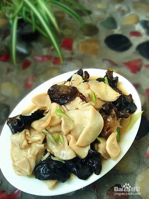 蚝油木耳炒杏鲍菇