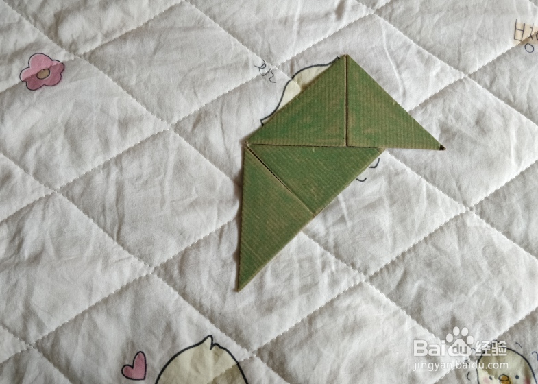 用九巧板怎么拼一个跑步玩耍的小朋友呢？