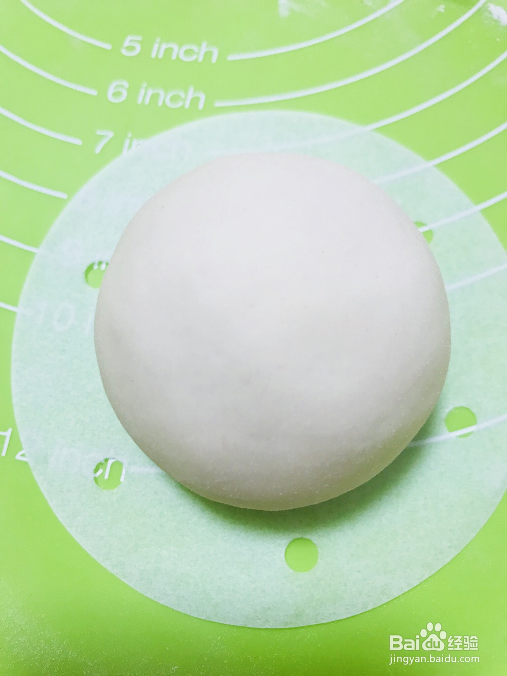 怎么做萌猪蛋黄豆沙包?