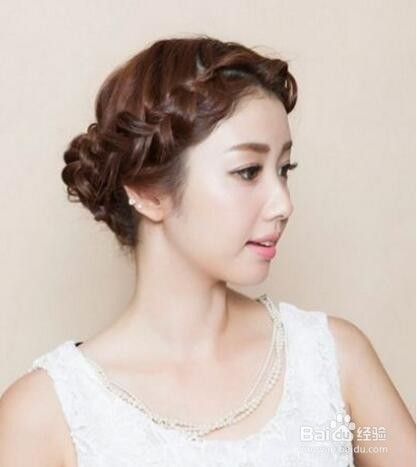 靓丽OL美发攻略,教你清新淡雅扎发